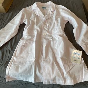 MAZEL UNIFORMS 32 Inch Womens Tailored Lab Coat